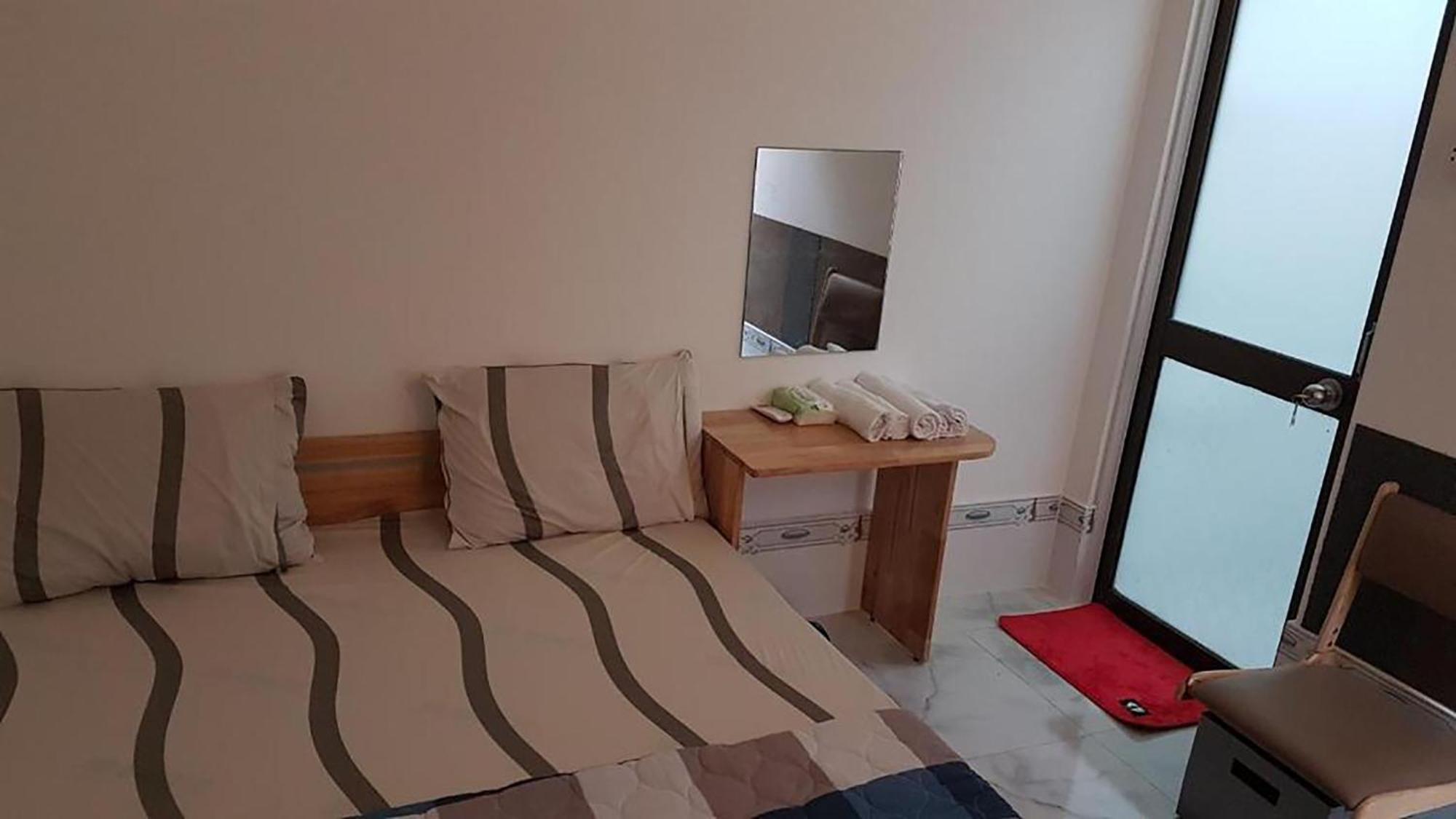 Hoa Lan Motel & Homestay Giong Tu Dien Bagian luar foto