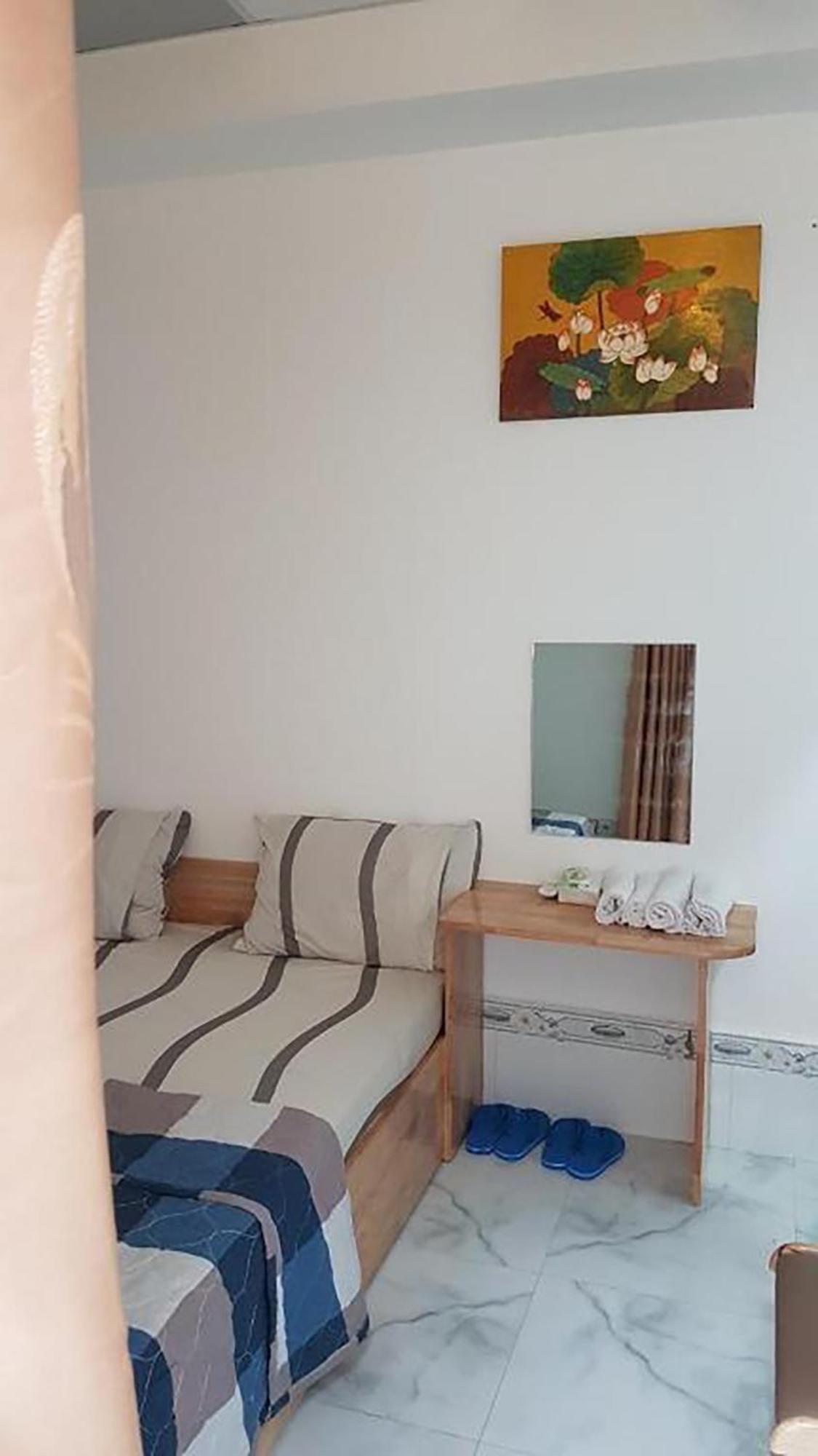 Hoa Lan Motel & Homestay Giong Tu Dien Bagian luar foto